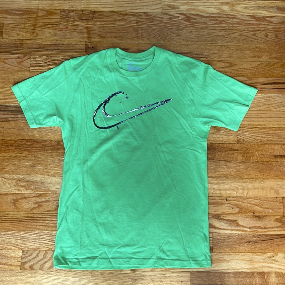 Green Nike T-shirt